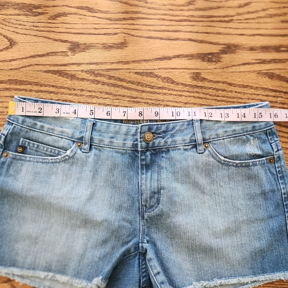 Michael Kors Denim Jean Blue Women's Size 4  Shorts Frayed Hem Cut Offs - Picture 11 of 11